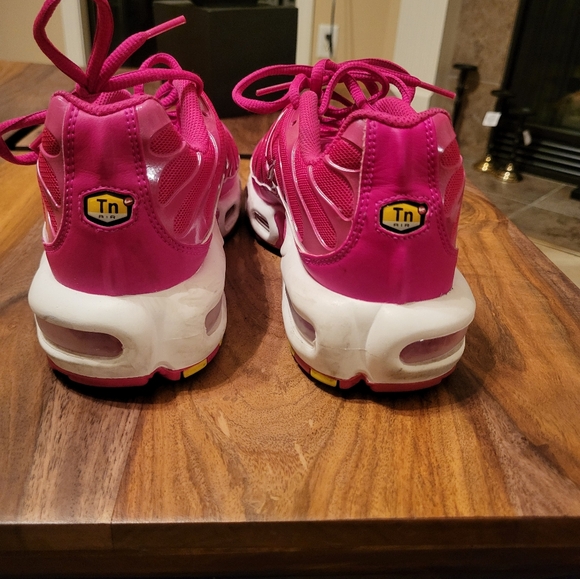 Sneakers - Picture 3 of 5